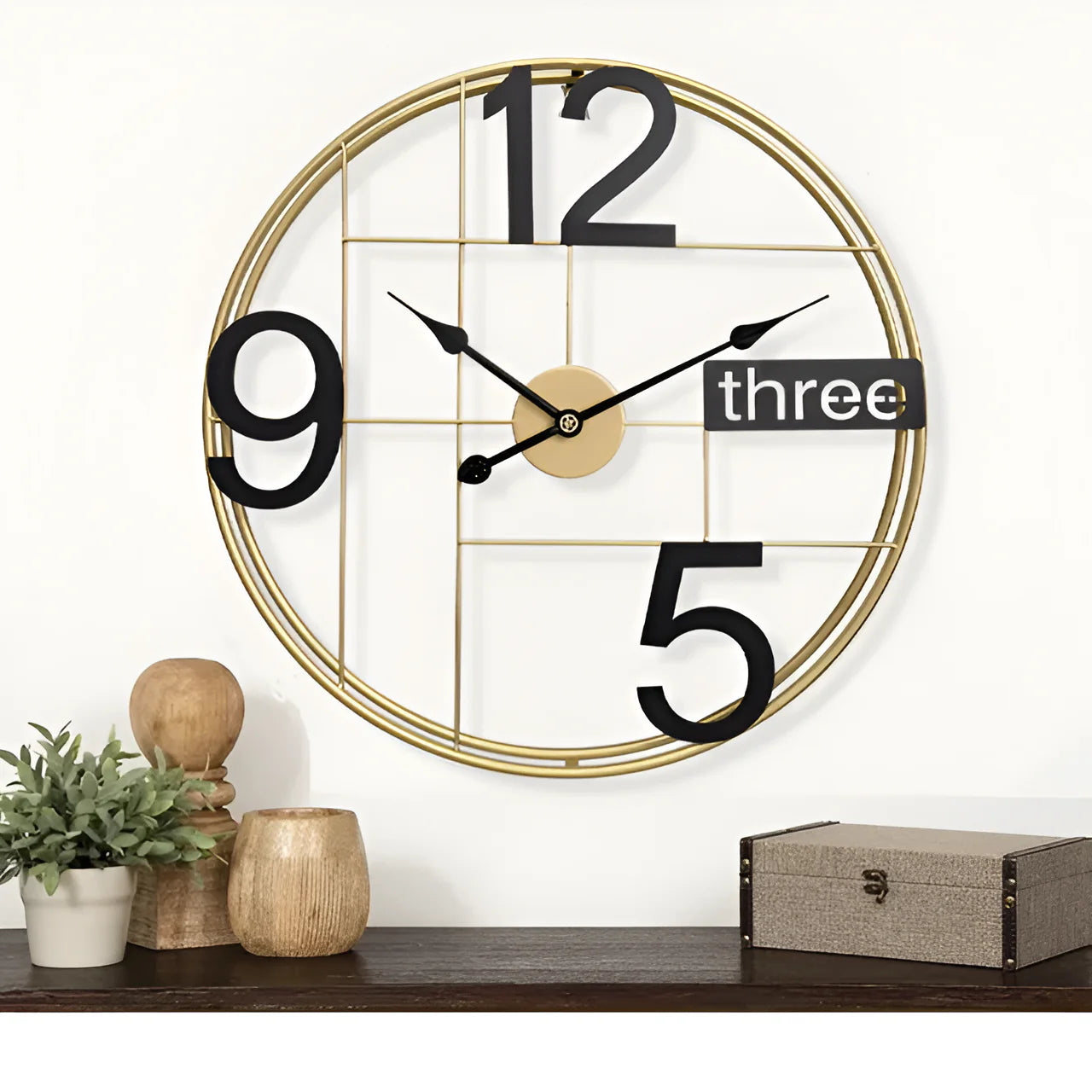 TRENDY GRACIOUS METALLIC WALL CLOCK