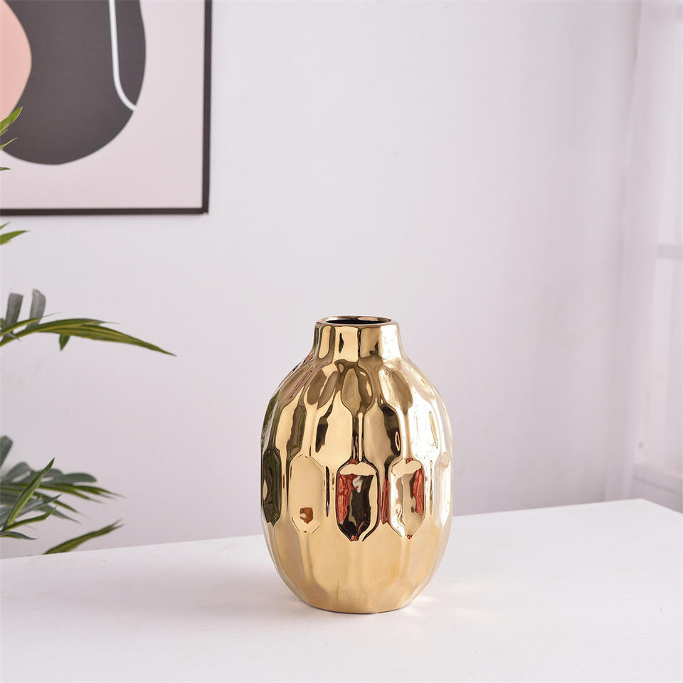 Gold-plated ceramic vase